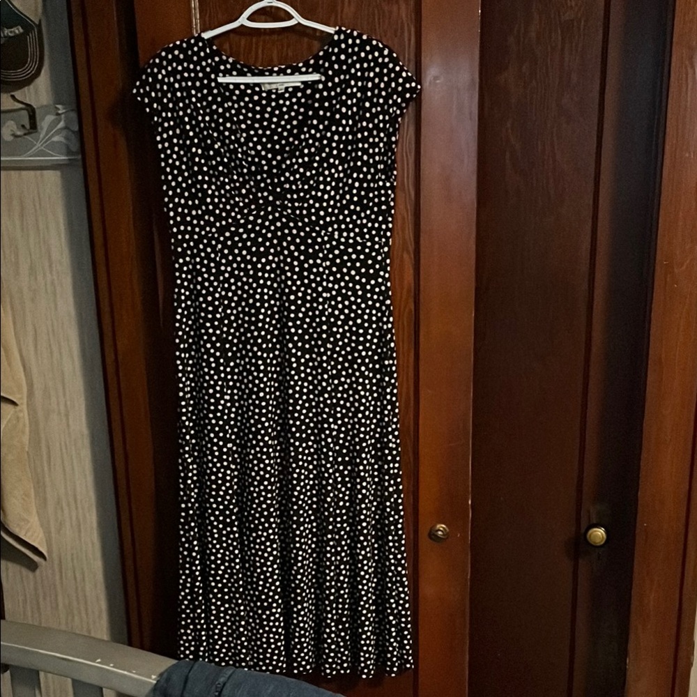 Evan Picone Black and White Cap Sleeve Maxi Sundress